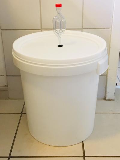 Picture of - Spand med låg, 32 liter, inkl. gærlås
