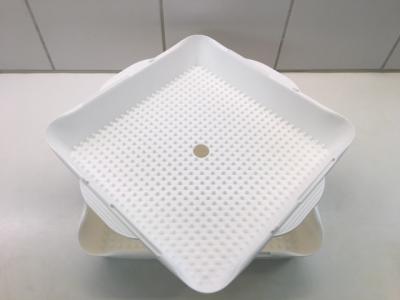 Picture of Cheese tray with center hole - Placeres drejet 45° på alm. ostebakke