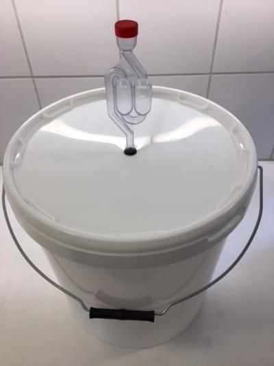 Billede af - Spand med låg, 21 liter, inkl. gærlås