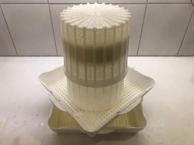 Billede 6 af 8 - Round mould - Konical, Large - With bottom, Ø 16,4 - 18,2 cm, H 16,0 cm - Vending med ekstra form