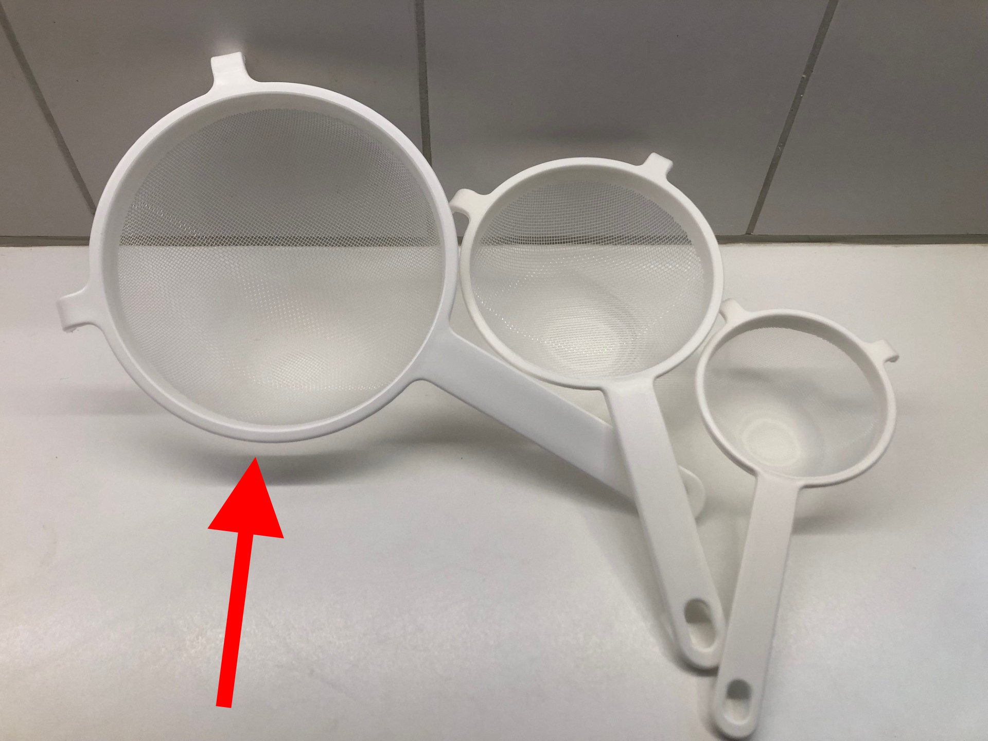 Billede af - Plastik sigte (18 cm) - Grovmasket - Stor