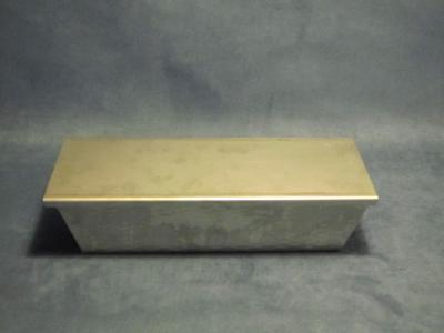 Picture 2 of 2 - Loaf tin Cover  - 30 cm